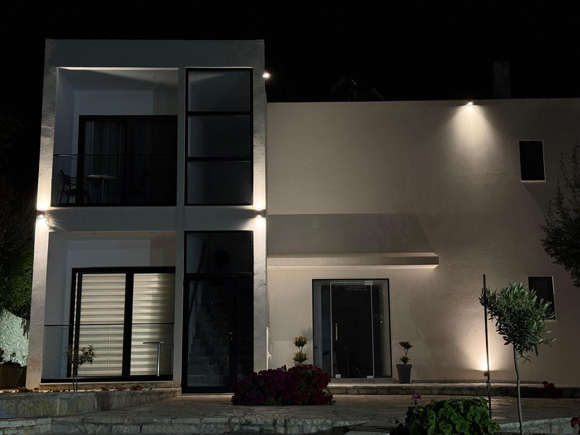 Villa Thomas Dhermi Exterior photo